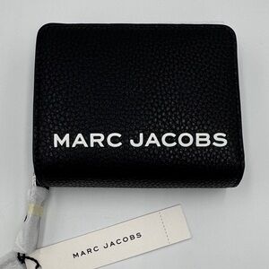 Marc Jacobs Textured Black Wallet NWT